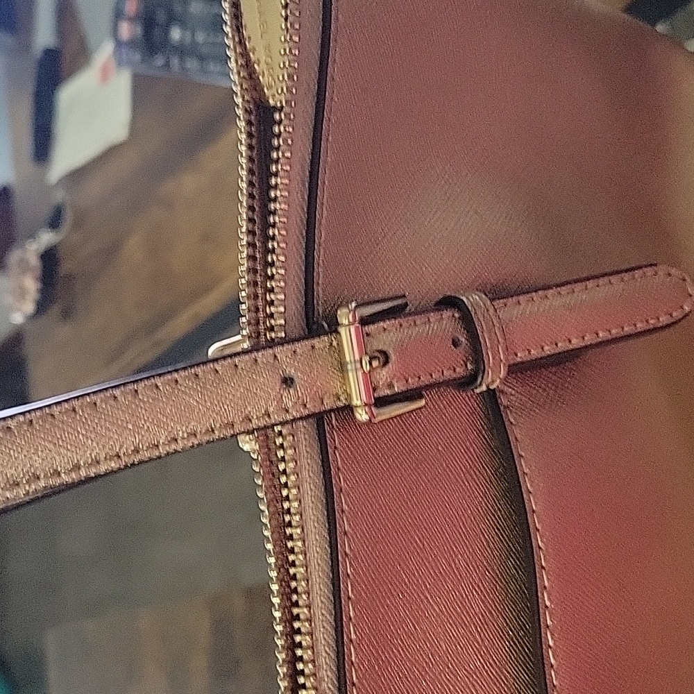 Michael Kors Metallic Gold Tote Bag - Picture 8 of 12